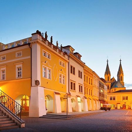 Kroměříž Hotel U Zlateho Kohouta מראה חיצוני תמונה