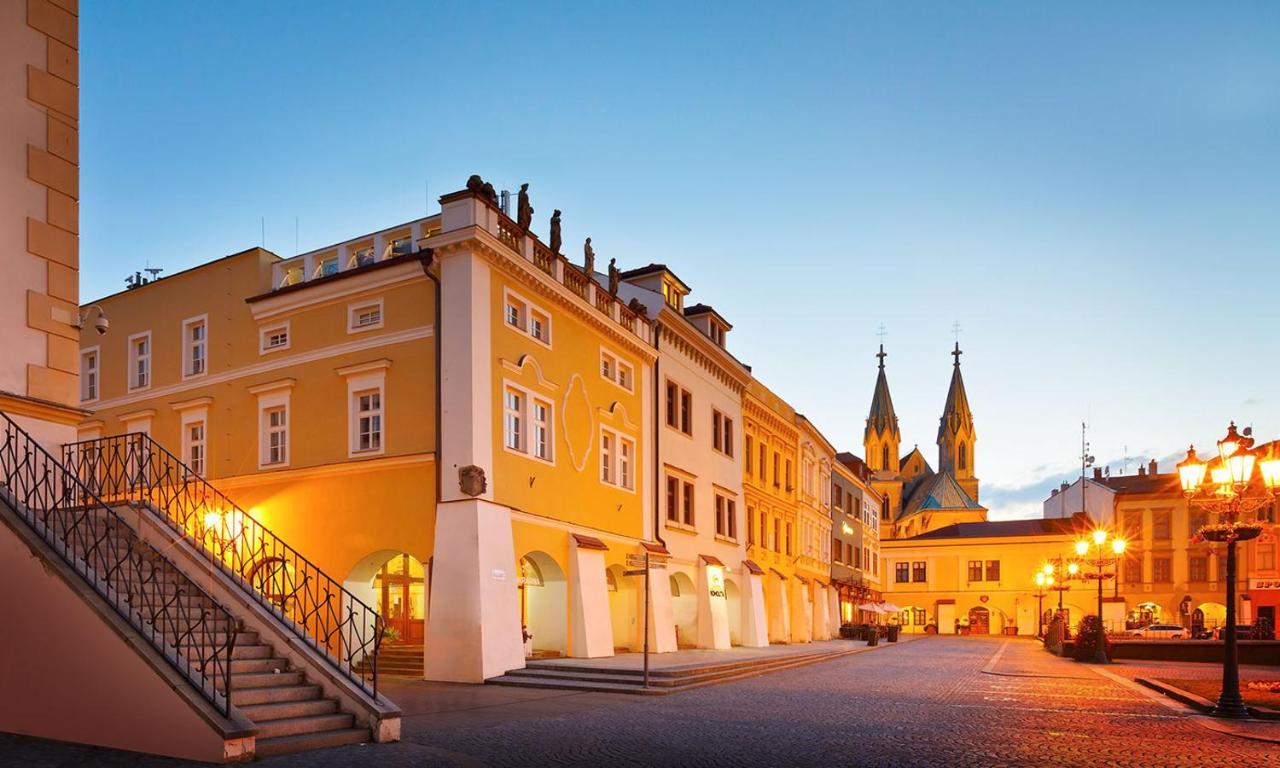 Kroměříž Hotel U Zlateho Kohouta מראה חיצוני תמונה
