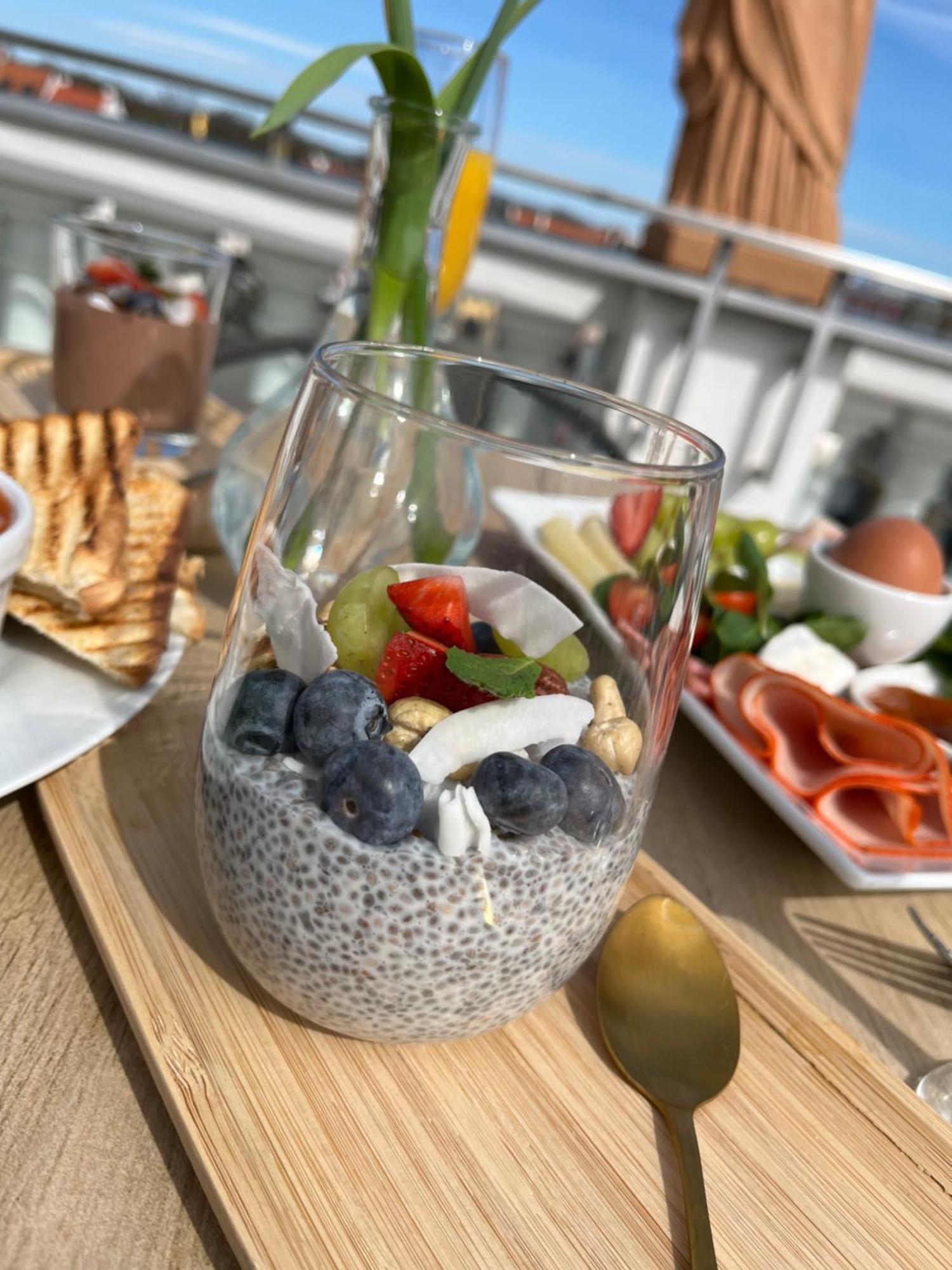 Kroměříž Hotel U Zlateho Kohouta מראה חיצוני תמונה