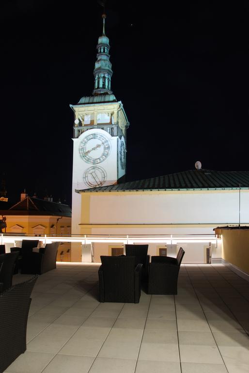 Kroměříž Hotel U Zlateho Kohouta מראה חיצוני תמונה